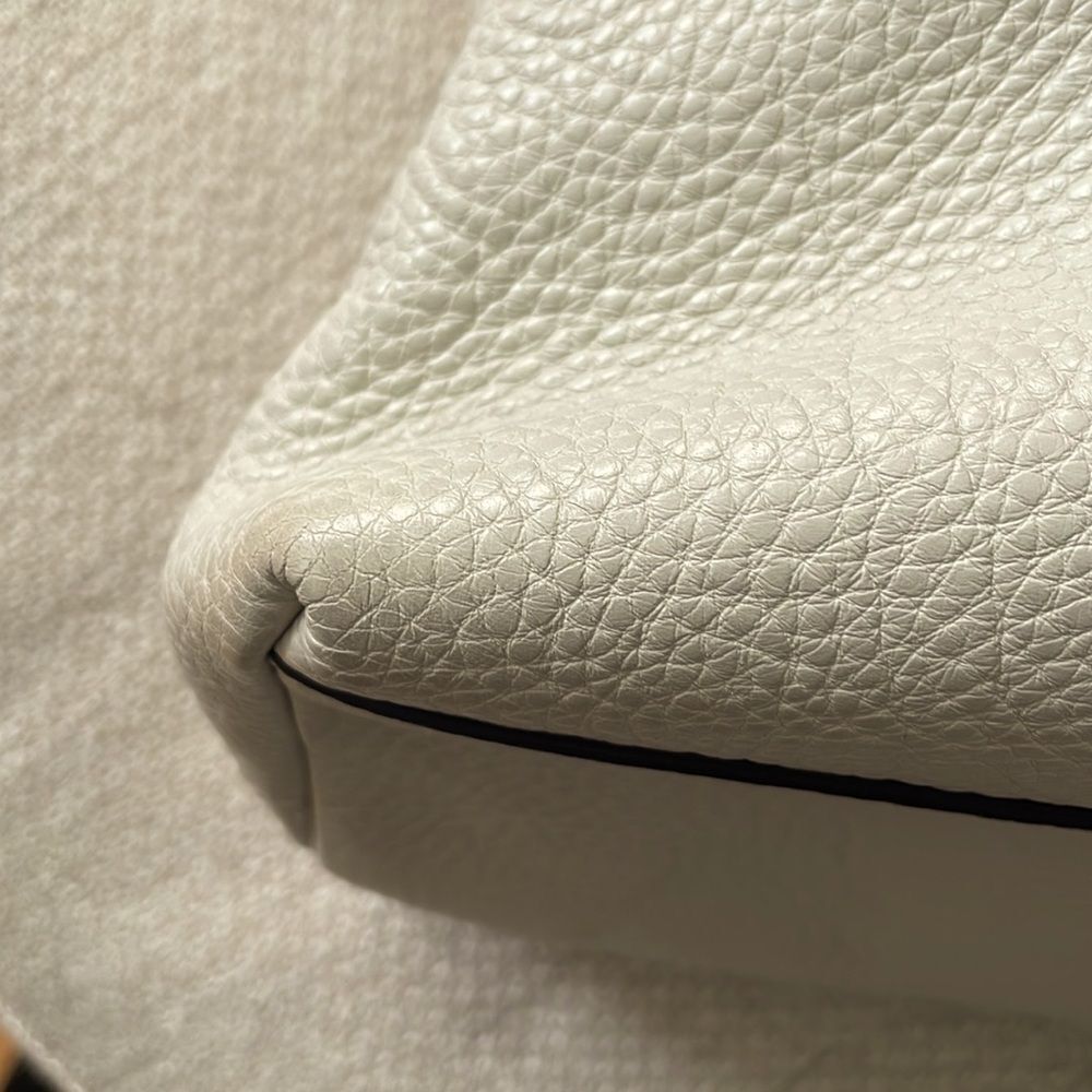Gucci Soho Medium Leather Tote in Ivory - Picture 7 of 16